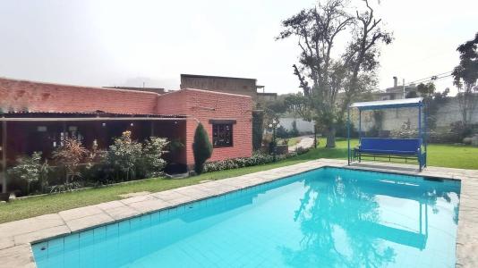 CHACLACAYO, venta de hermosa casa a media cuadra del parque central, 400 mt2, 4 habitaciones